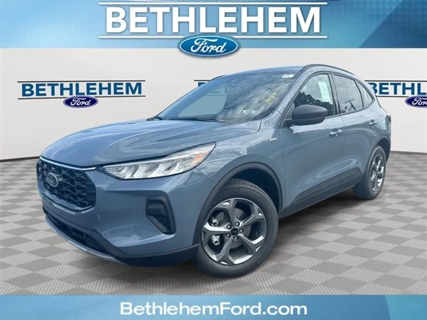 2025 Ford Escape ST-Line photo 1