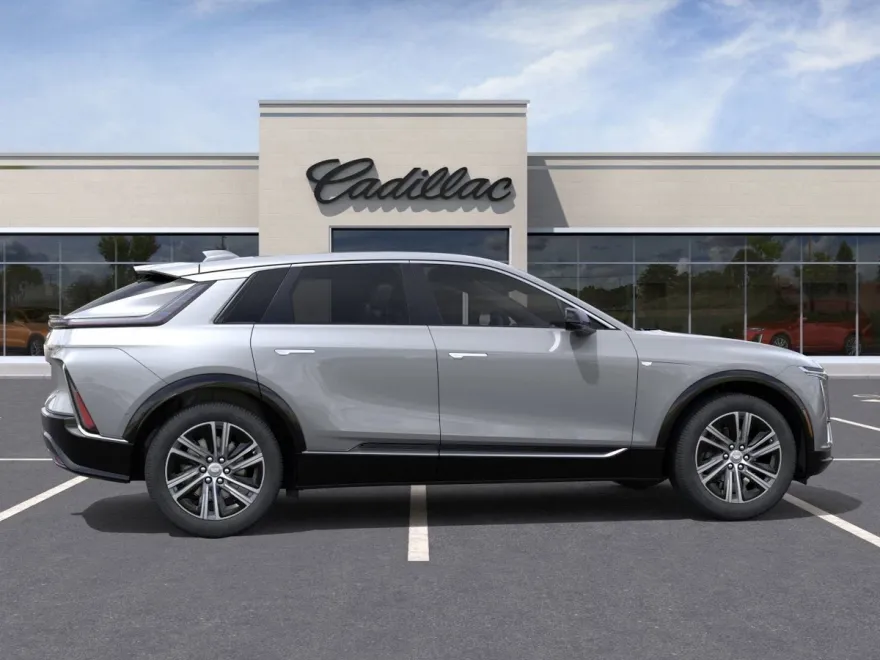 2025 Cadillac Lyriq Luxury photo 5
