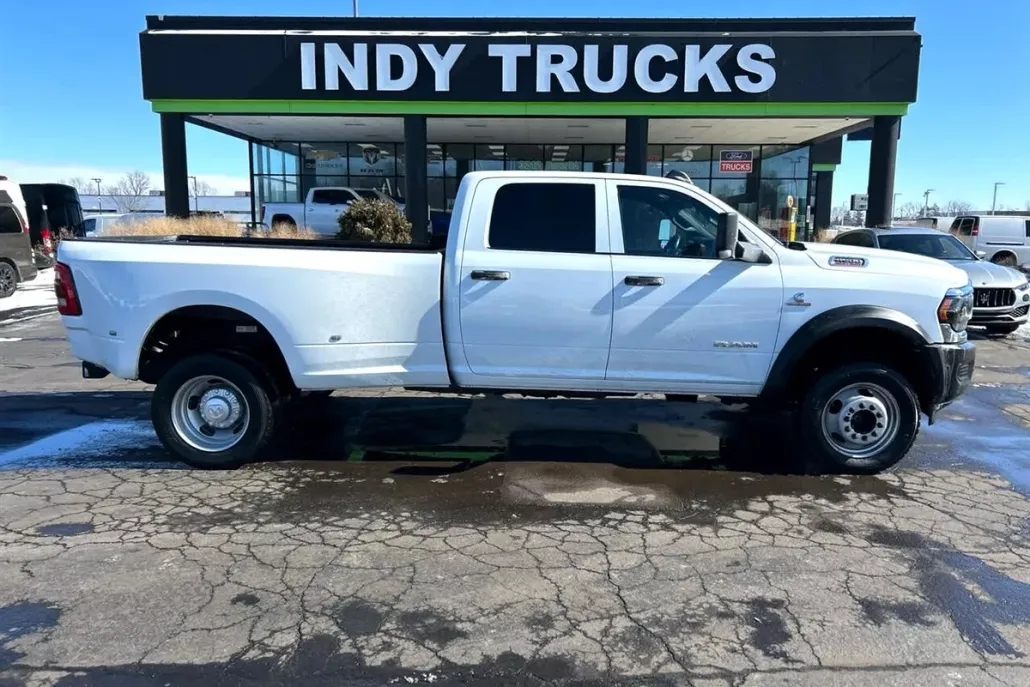 2022 Ram 4500 Tradesman photo 1