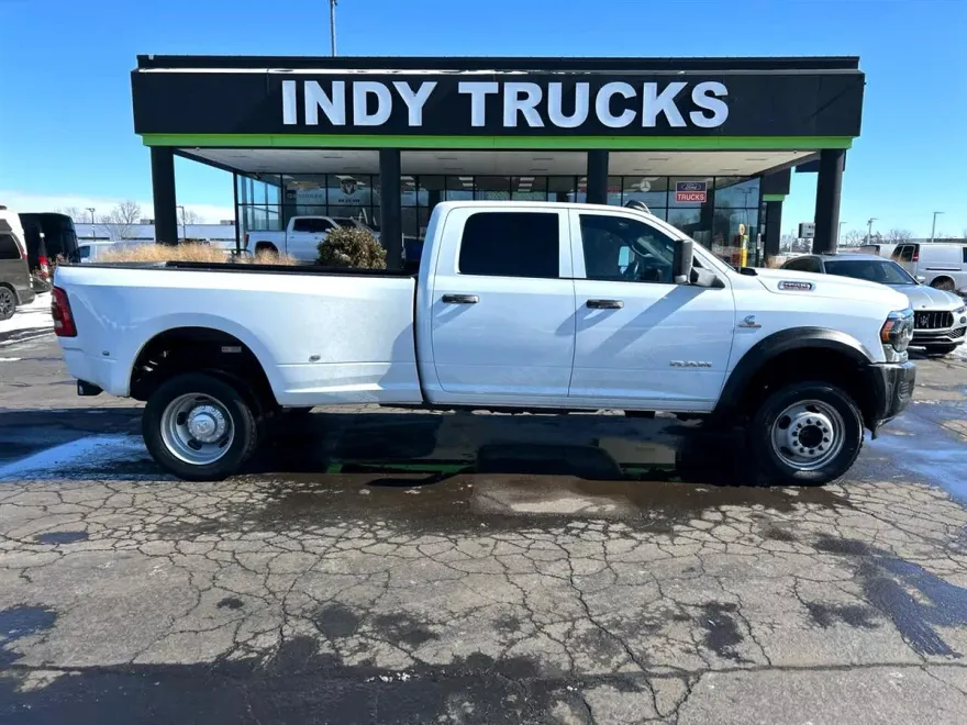 2022 Ram 4500 Tradesman photo 1
