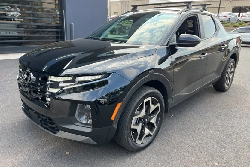2024 Hyundai Santa Cruz Limited photo 1