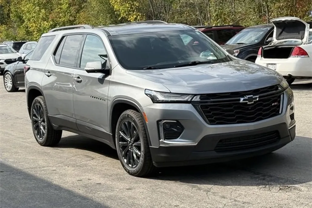2023 Chevrolet Traverse RS photo 1