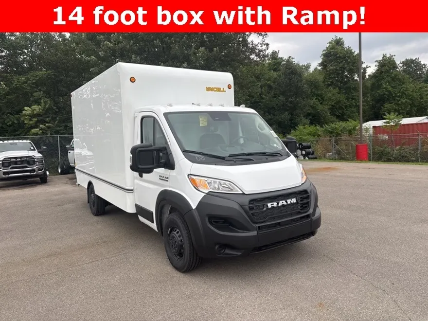 2024 Ram 3500 Cutaway photo 1