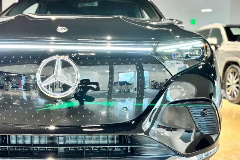 2023 Mercedes Benz EQS SUV 450 photo 1