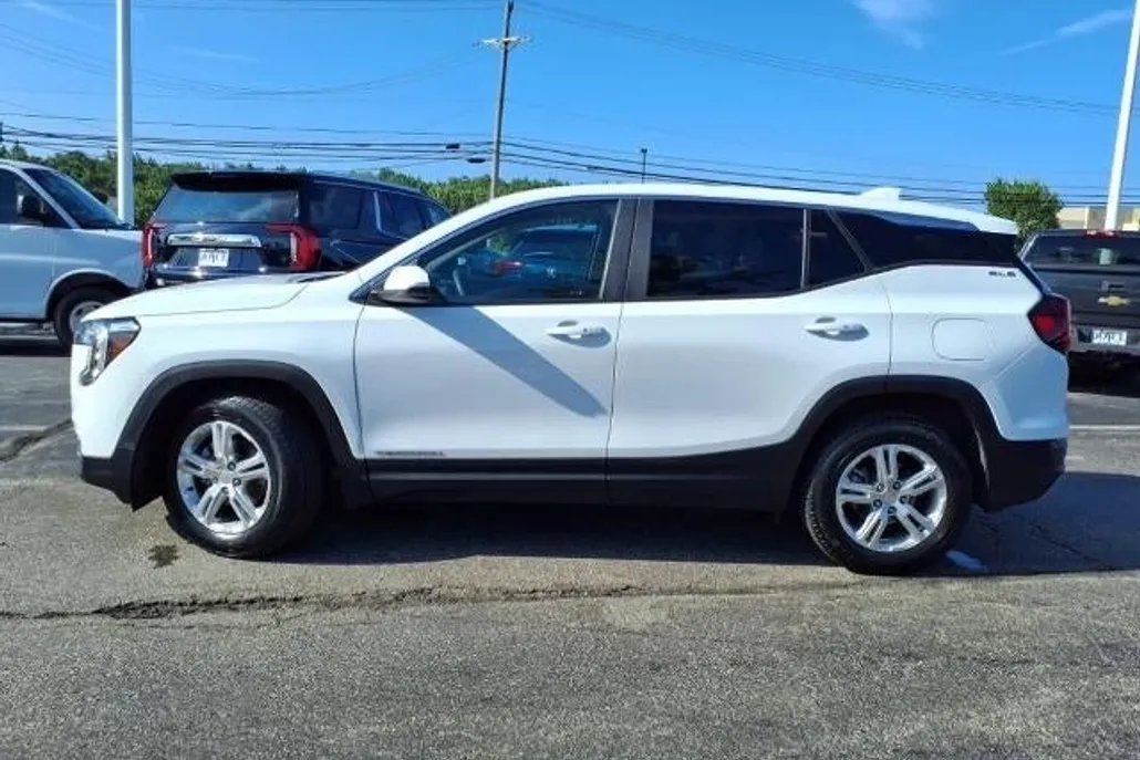 2022 Gmc Terrain SLE photo 1