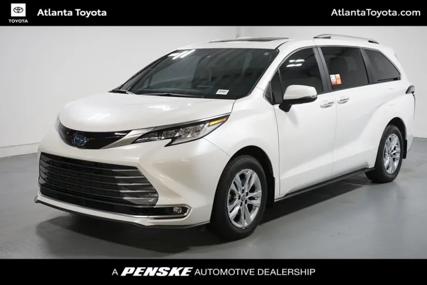 2024 Toyota Sienna Limited photo 1