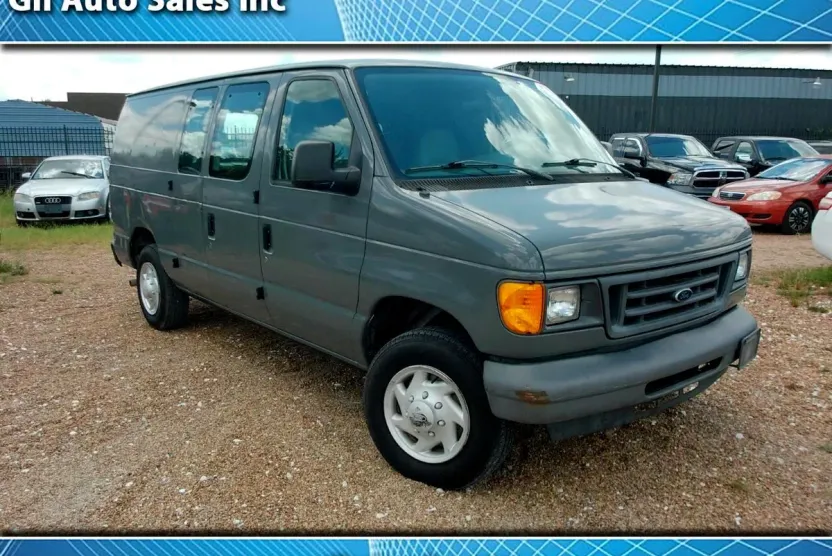 2007 Ford E-150 photo 1