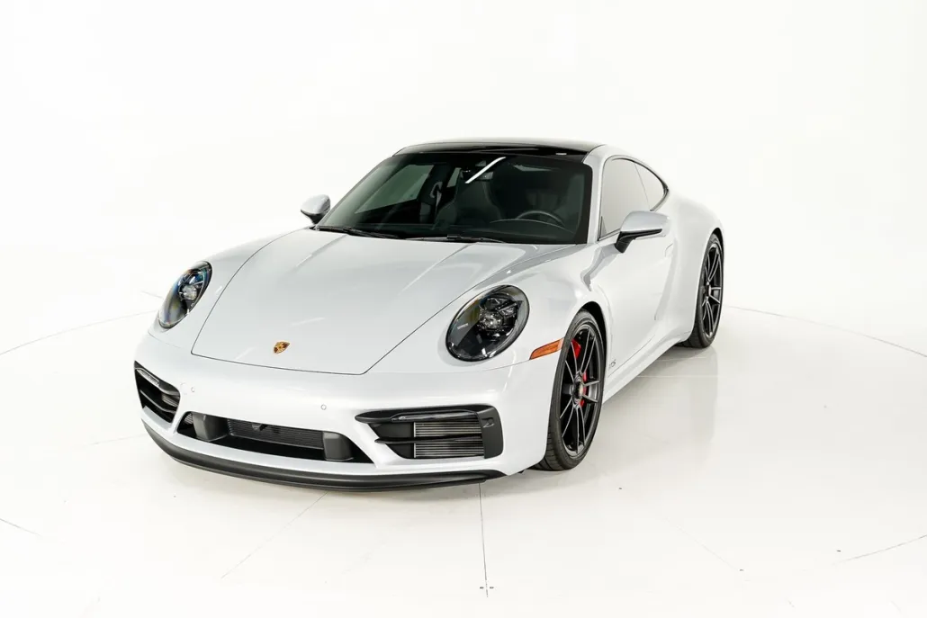 2024 Porsche 911 GTS photo 1