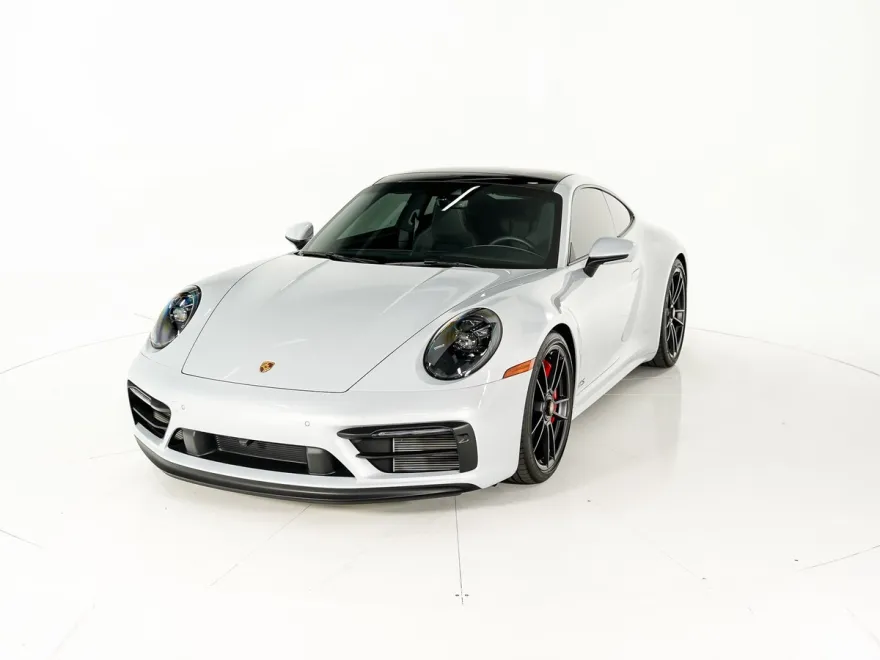 2024 Porsche 911 GTS photo 1