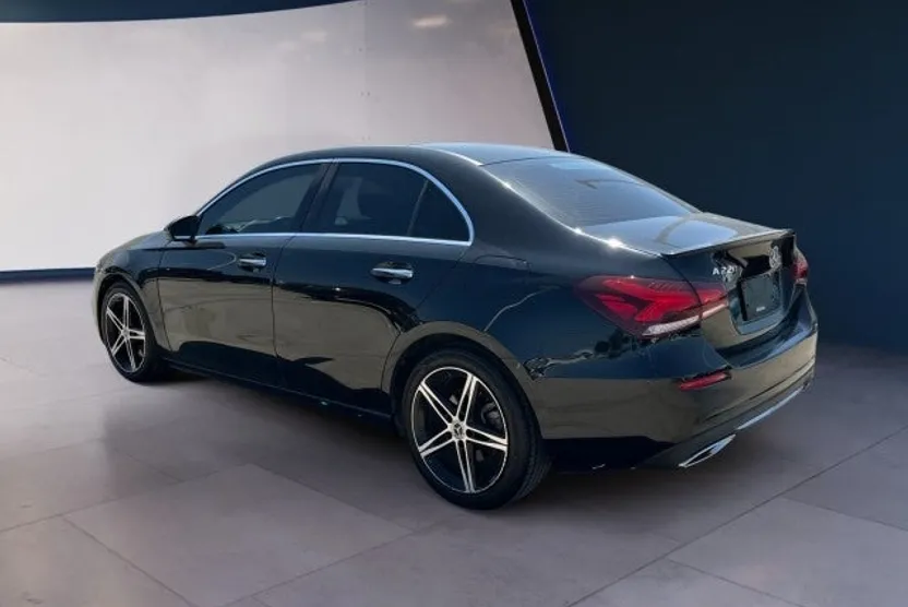 2022 Mercedes Benz A 220 photo 1