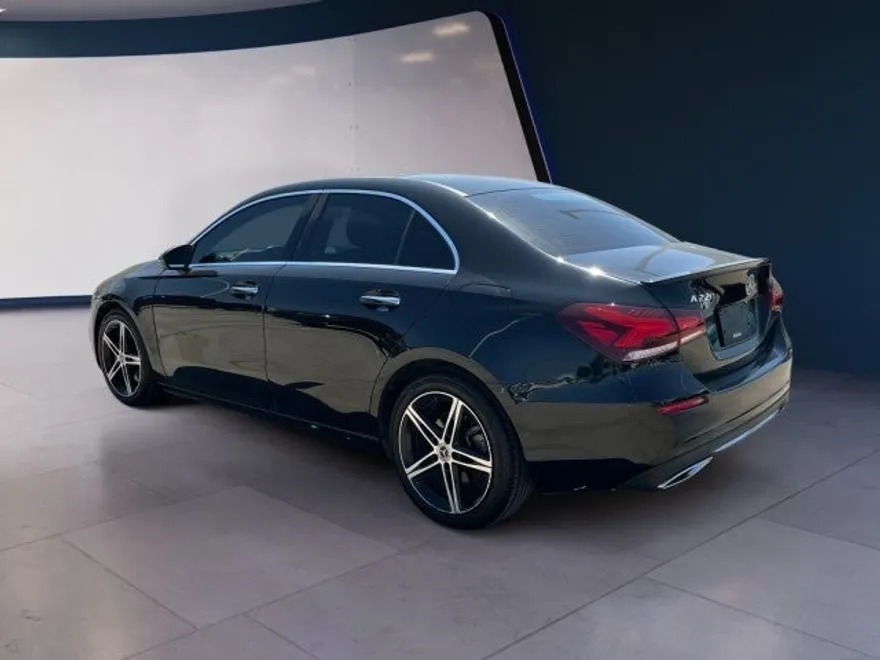2022 Mercedes Benz A 220 photo 1