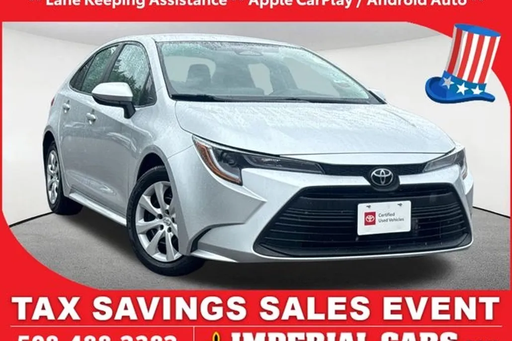 2024 Toyota Corolla LE photo 1