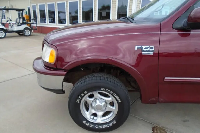 1998 Ford F-150 XLT photo 1