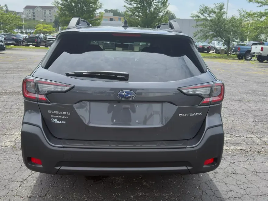 2025 Subaru Outback Premium photo 1