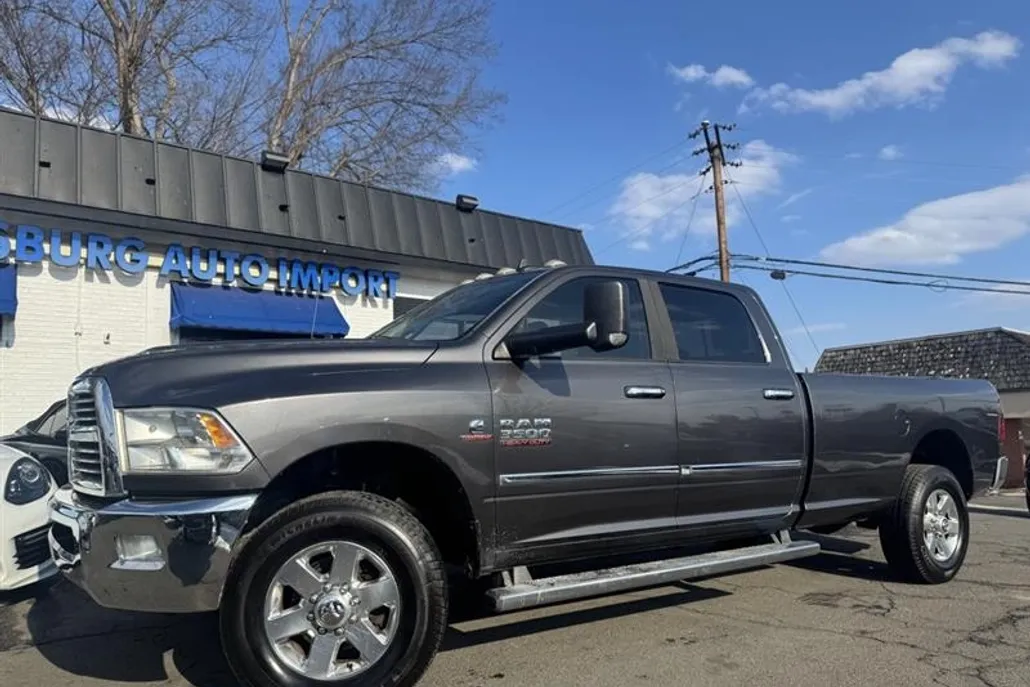 2012 Ford F-250 Lariat photo 1