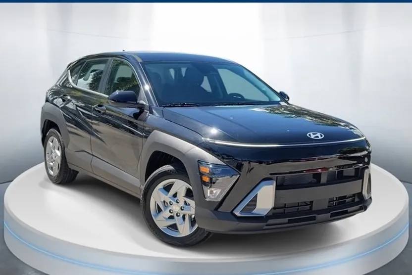 2026 Hyundai Kona SE photo 1