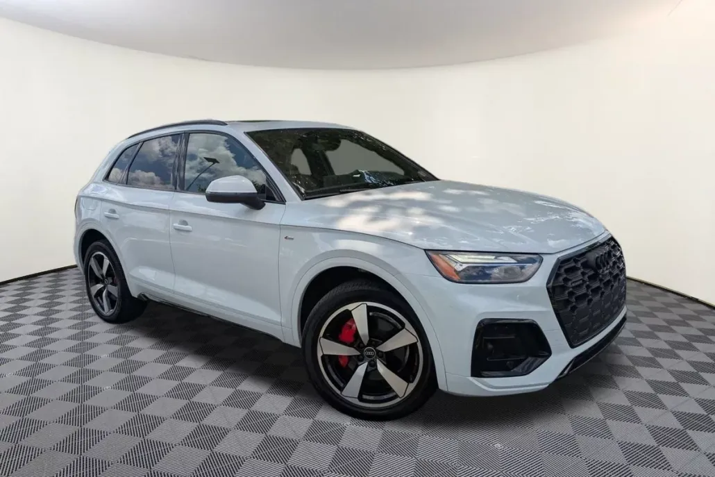 2024 Audi Q5 S line Premium Plus photo 1