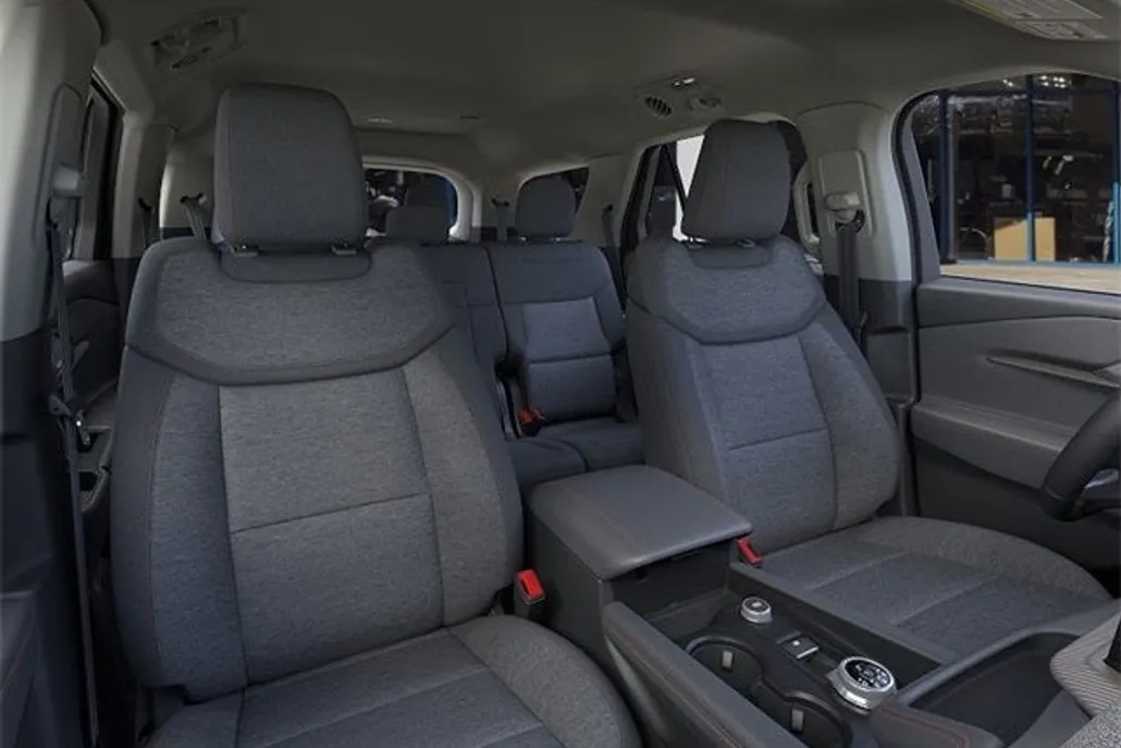 2025 Ford Explorer photo 1