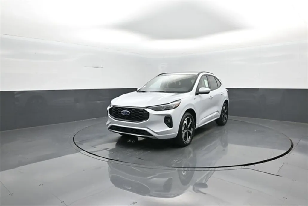 2025 Ford Escape ST-Line Elite photo 1