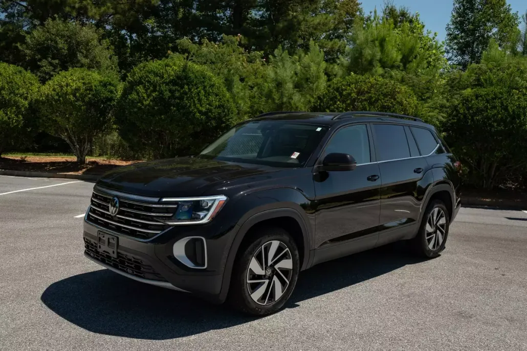 2024 Volkswagen Atlas Cross Sport SE Technology photo 1