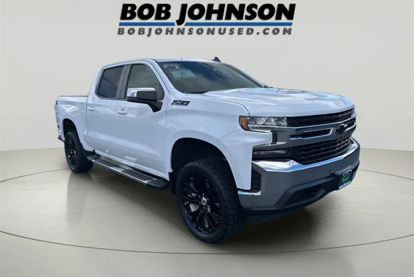 2022 Chevrolet Silverado 1500 LT photo 1