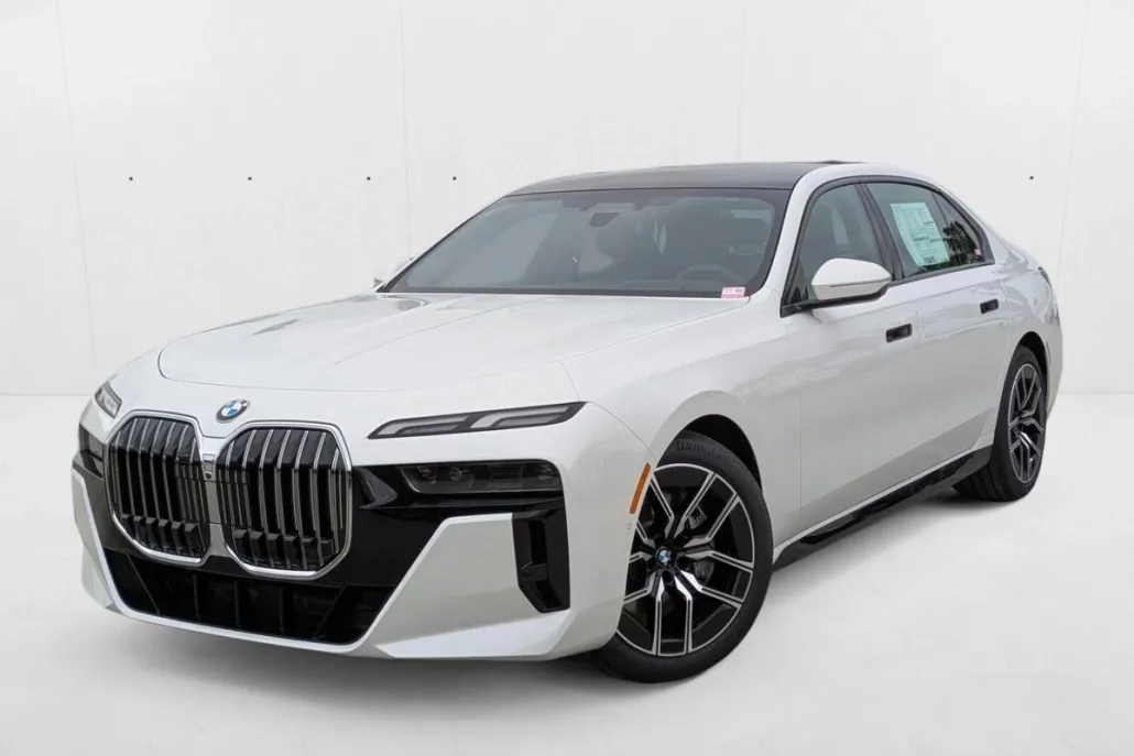 2025 Bmw 740i photo 1