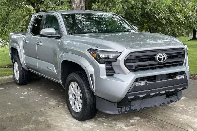 2024 Toyota Tacoma SR5 photo 1