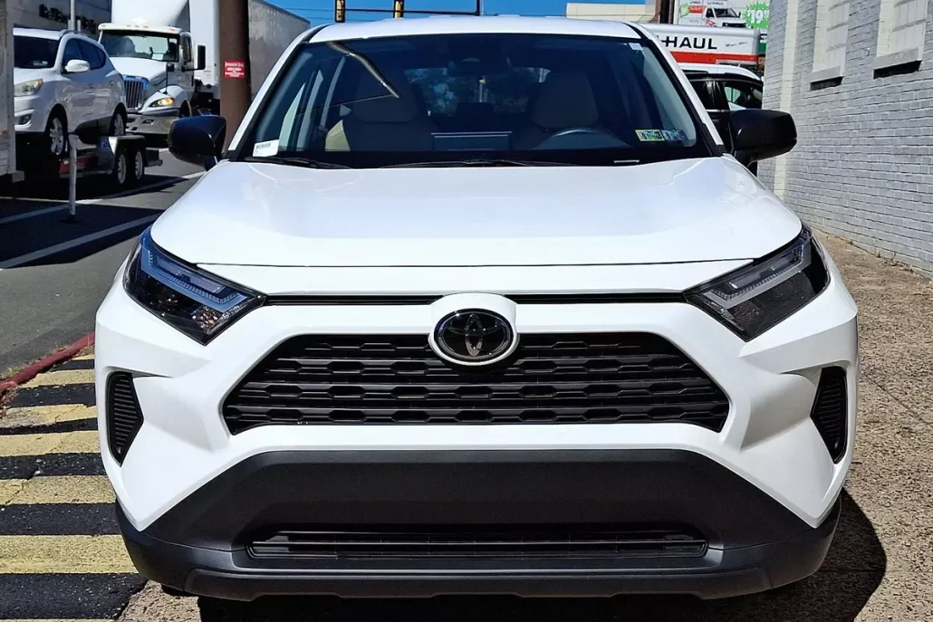 2025 Toyota RAV4 LE photo 1