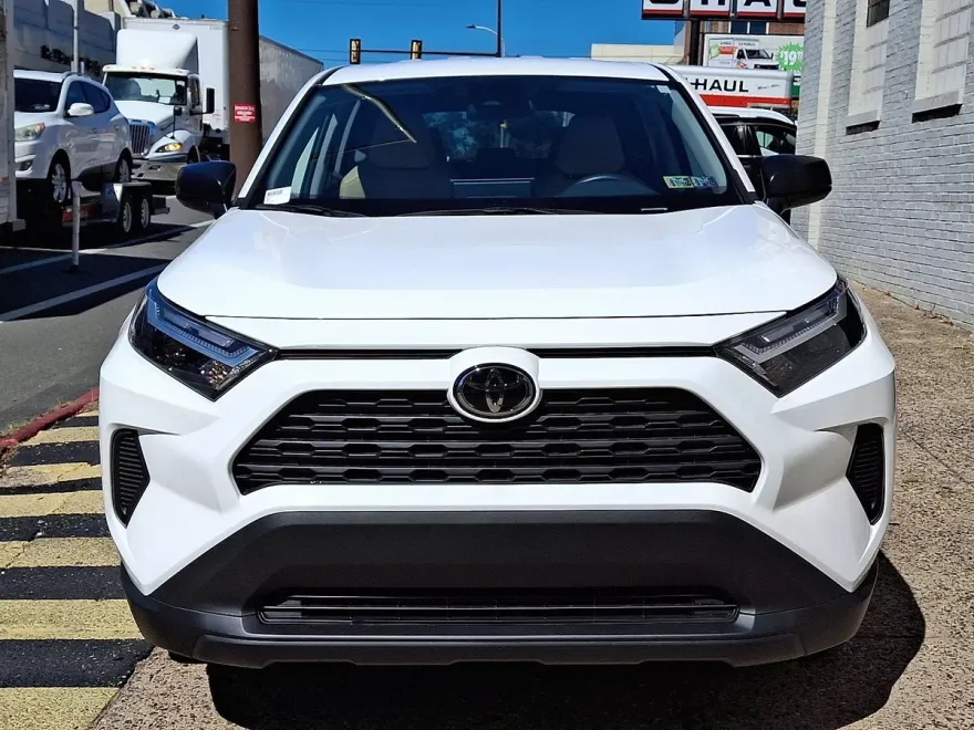 2025 Toyota RAV4 LE photo 1