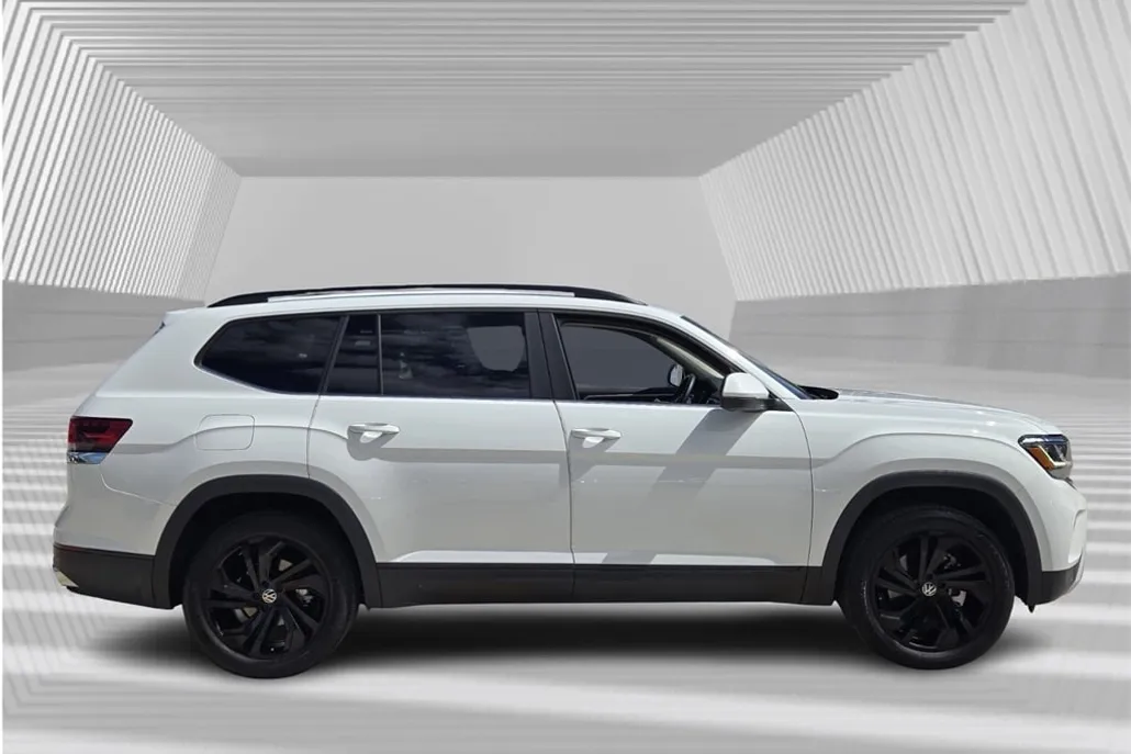 2022 Volkswagen Atlas SE Technology photo 1