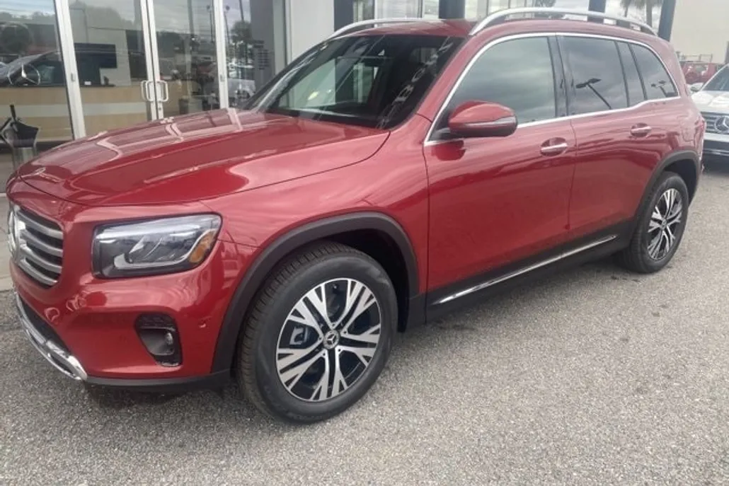 2025 Mercedes Benz GLB 250 photo 1