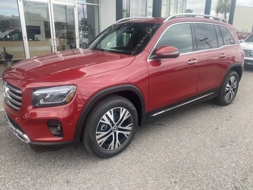 2025 Mercedes Benz GLB 250 photo 1