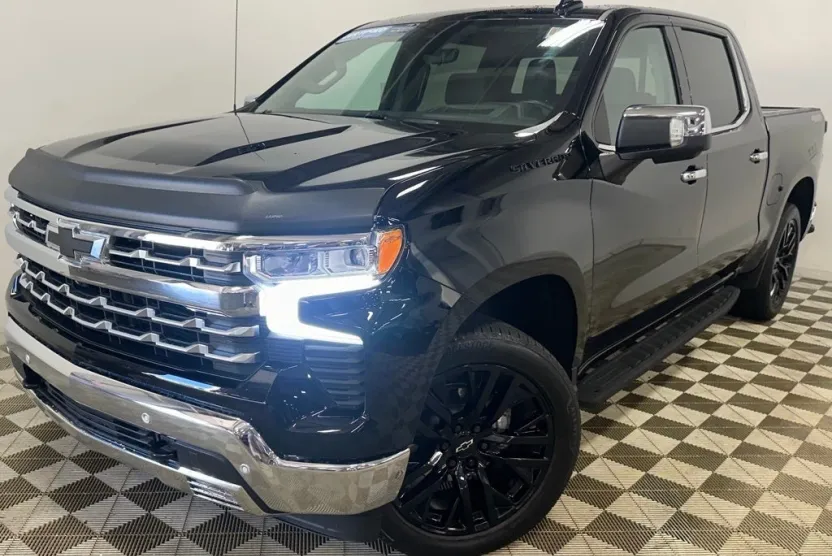 2023 Chevrolet Silverado 1500 LTZ photo 1