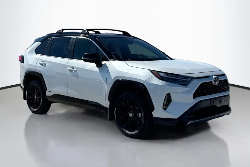 2025 Toyota RAV4 Hybrid XSE photo 1