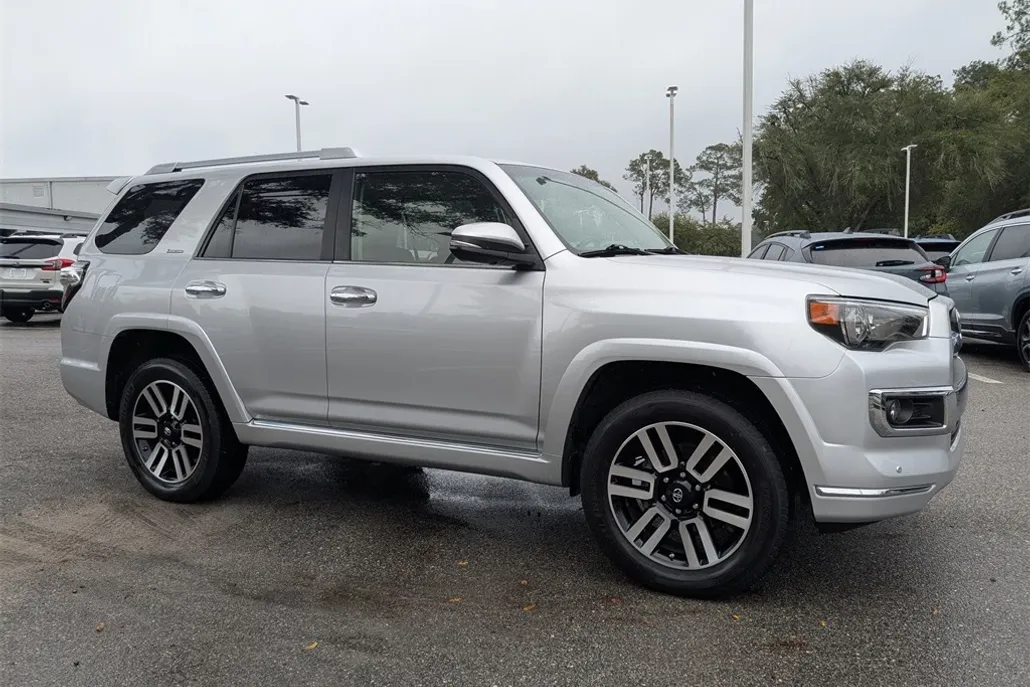 2019 Toyota 4Runner Base photo 1