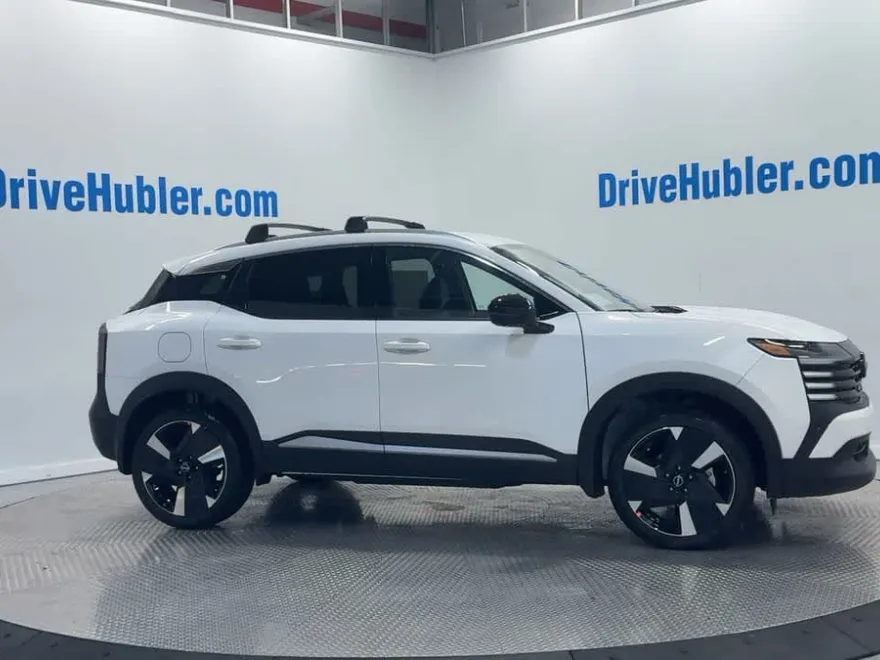 2026 Nissan Kicks SR photo 1