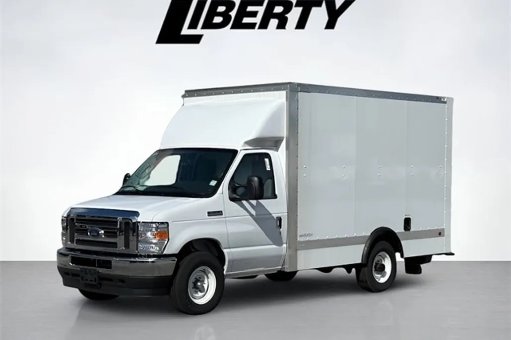 2025 Ford E-350 photo 1