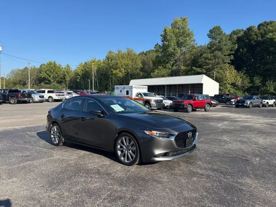 2019 Mazda Mazda3 Preferred Sedan photo 1