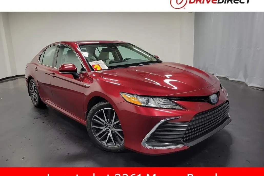 2021 Toyota Camry Hybrid XLE photo 1