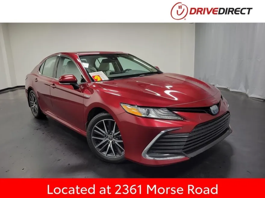 2021 Toyota Camry Hybrid XLE photo 1