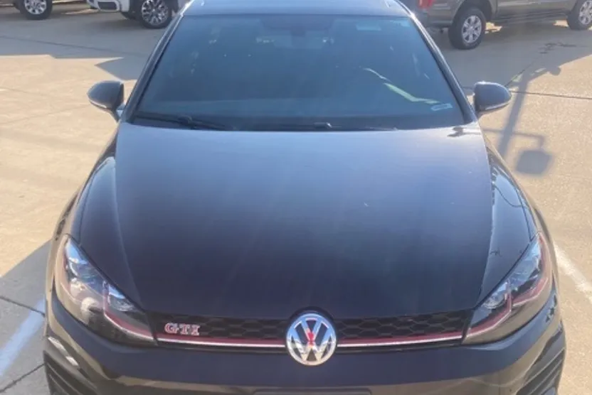2019 Volkswagen Golf GTI SE photo 1
