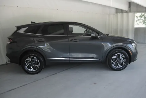 2023 Kia Sportage LX photo 2