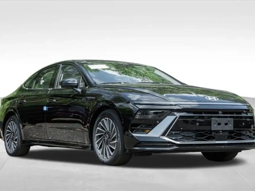 2025 Hyundai Sonata Hybrid Limited photo 1
