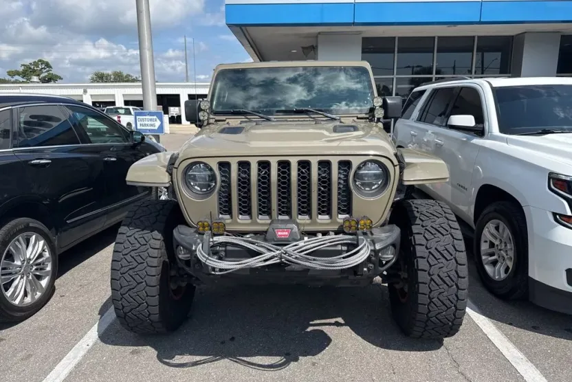 2020 Jeep Gladiator Rubicon photo 1