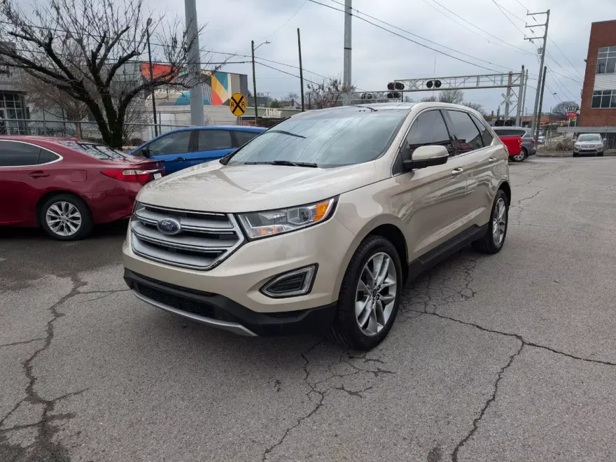 2018 Ford Edge Titanium photo 1