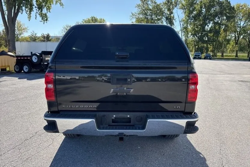 2019 Chevrolet Silverado LT photo 1
