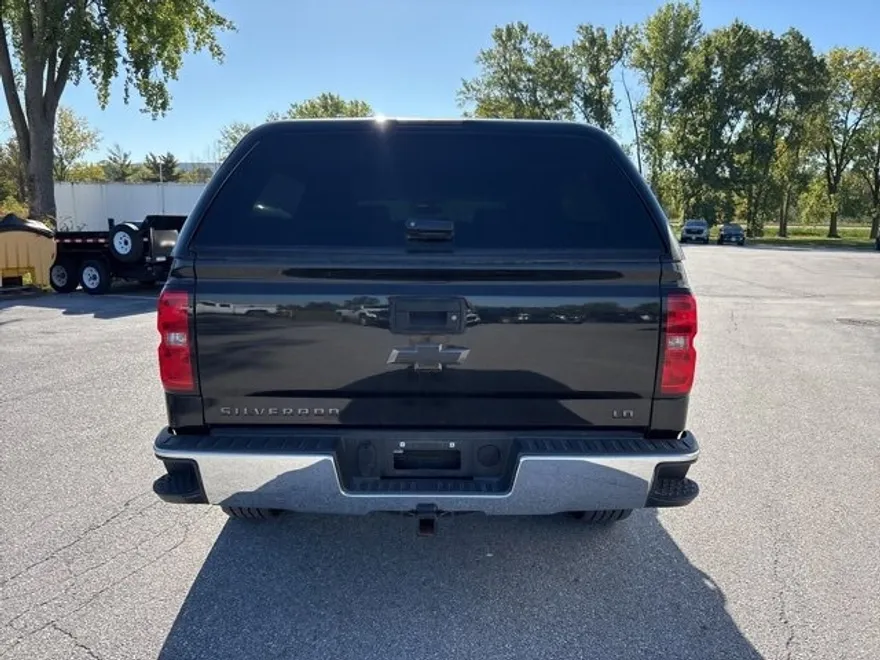 2019 Chevrolet Silverado LT photo 1