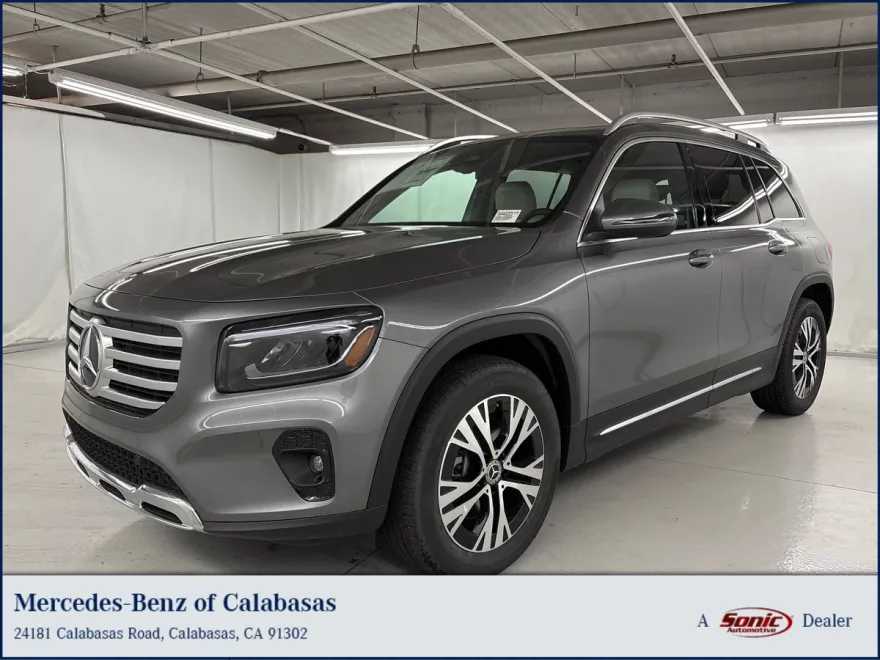 2026 Mercedes Benz GLB 250 photo 1