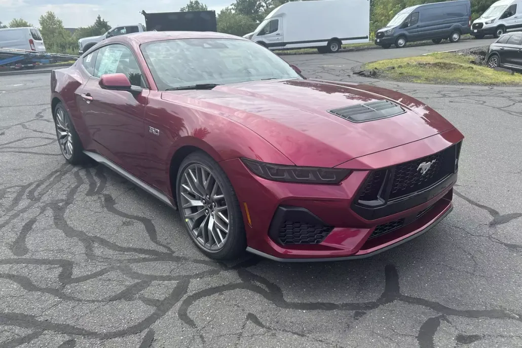 2025 Ford Mustang GT photo 1