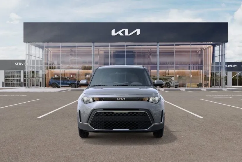 2025 Kia Soul LX photo 1